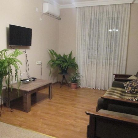 Apartment Mandarina Кобулети Екстериор снимка